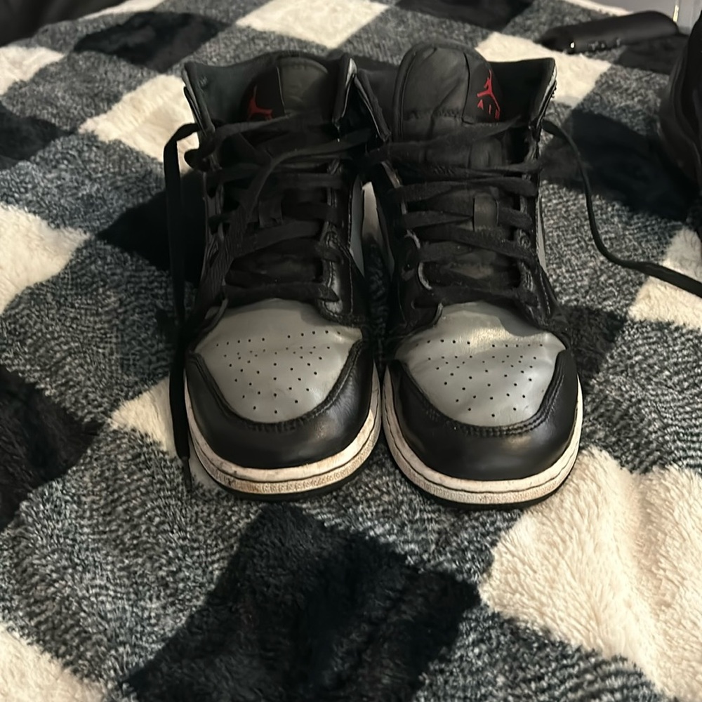 air Jordan 1 mid 'shadow'